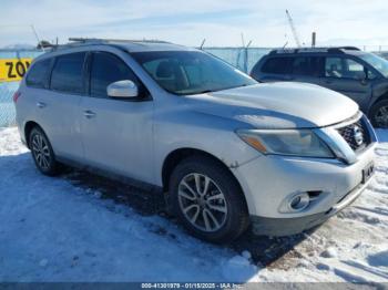  Salvage Nissan Pathfinder