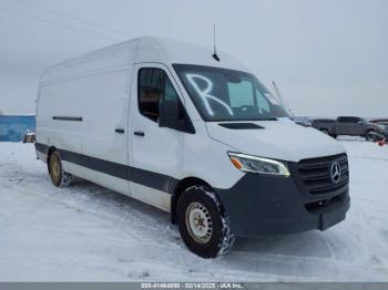  Salvage Mercedes-Benz Sprinter 2500