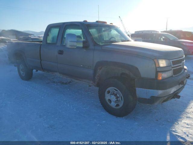  Salvage Chevrolet Silverado 2500