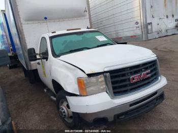  Salvage General Motors Sierra 3500 Chassis