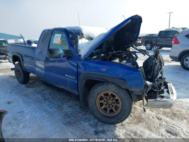  Salvage Chevrolet Silverado 2500