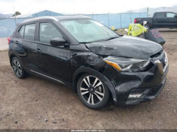  Salvage Nissan Kicks