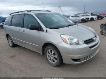  Salvage Toyota Sienna