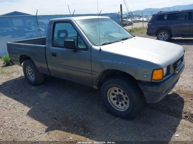  Salvage Isuzu Conventional