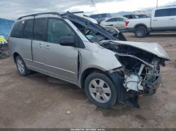  Salvage Toyota Sienna