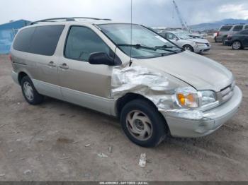  Salvage Toyota Sienna
