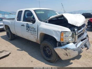  Salvage Chevrolet Silverado 2500