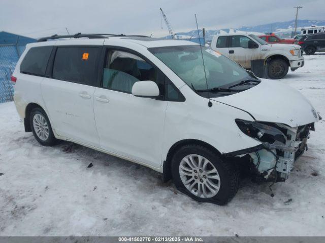  Salvage Toyota Sienna