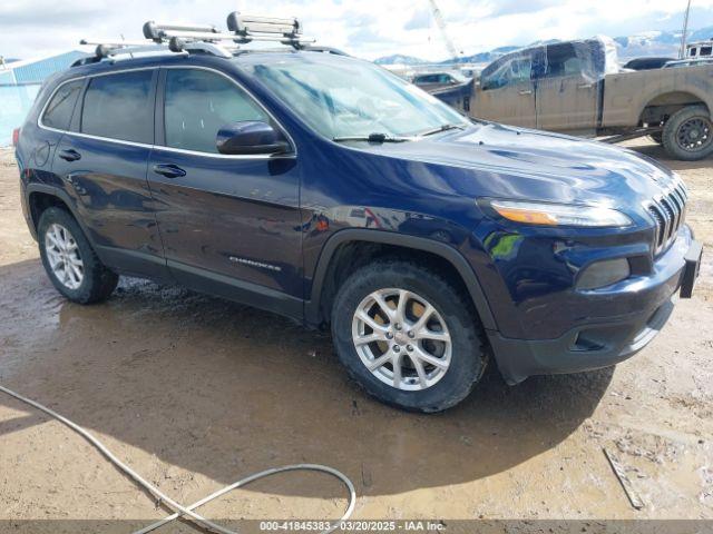  Salvage Jeep Cherokee