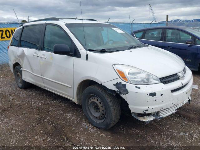  Salvage Toyota Sienna
