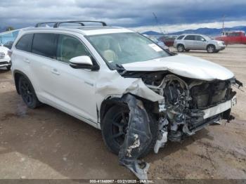  Salvage Toyota Highlander