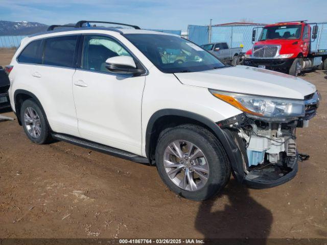  Salvage Toyota Highlander