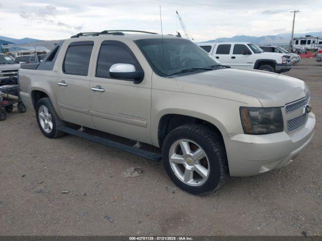  Salvage Chevrolet Avalanche 1500