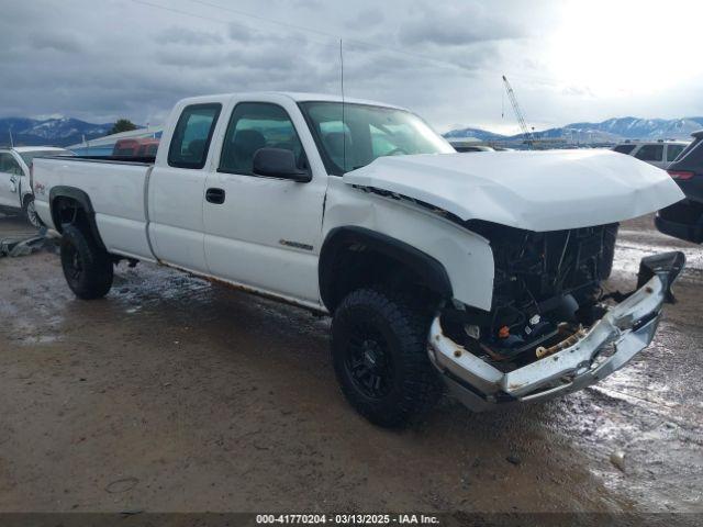  Salvage Chevrolet Silverado 2500