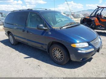  Salvage Chrysler Town & Country