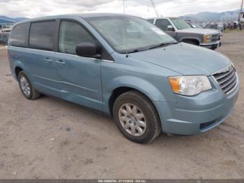  Salvage Chrysler Town & Country