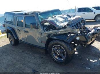  Salvage Jeep Gladiator