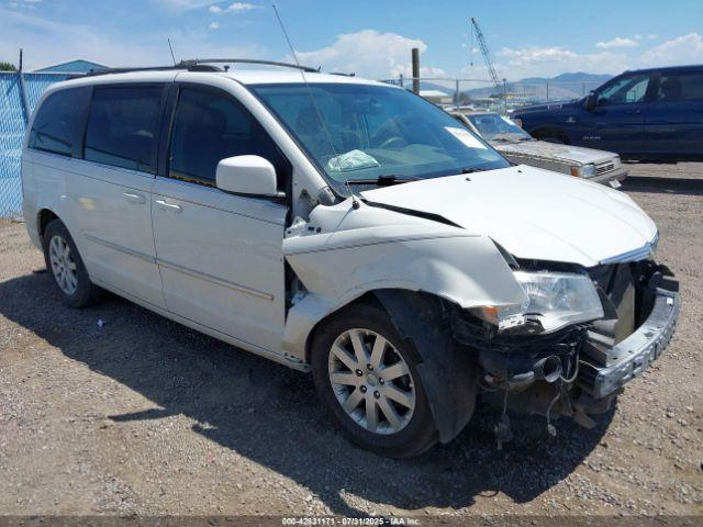  Salvage Chrysler Town & Country