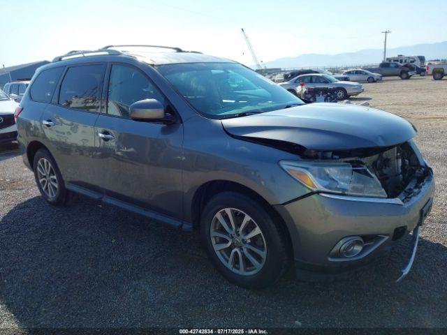  Salvage Nissan Pathfinder