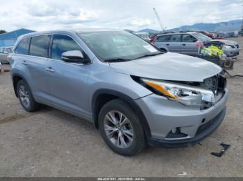  Salvage Toyota Highlander
