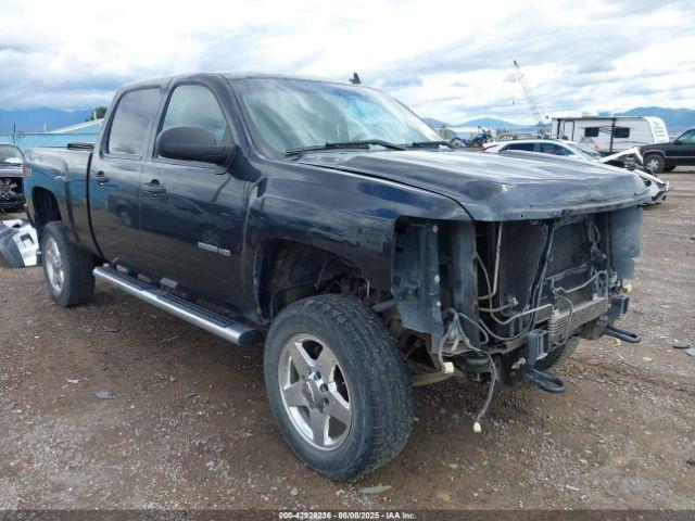  Salvage Chevrolet Silverado 2500