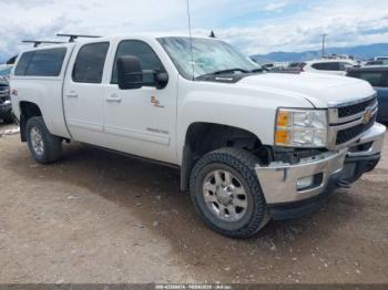  Salvage Chevrolet Silverado 2500