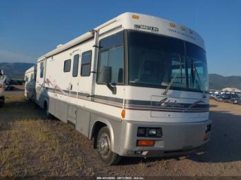  Salvage Freightliner Chassis