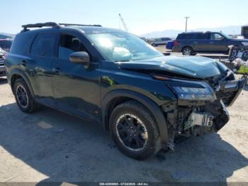  Salvage Nissan Pathfinder