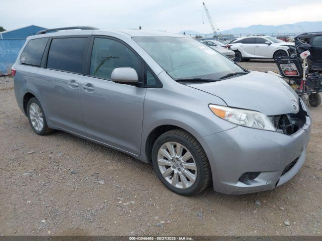  Salvage Toyota Sienna