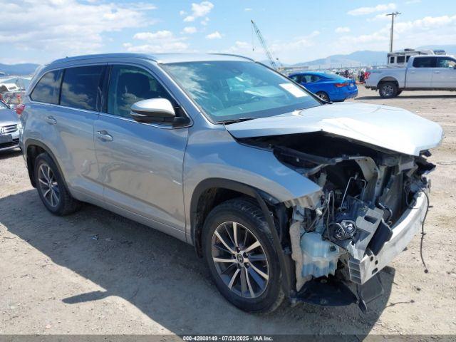  Salvage Toyota Highlander