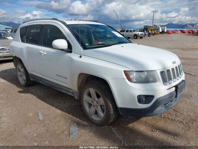  Salvage Jeep Compass