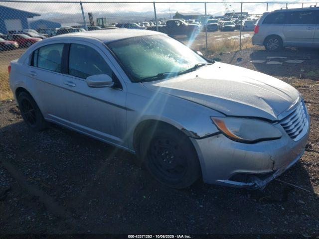  Salvage Chrysler 200