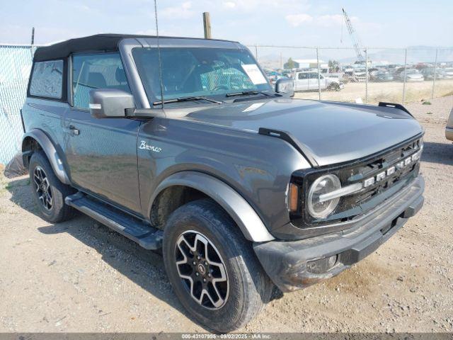  Salvage Ford Bronco