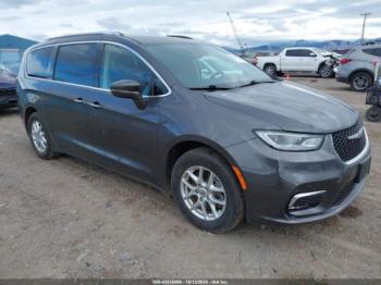  Salvage Chrysler Pacifica