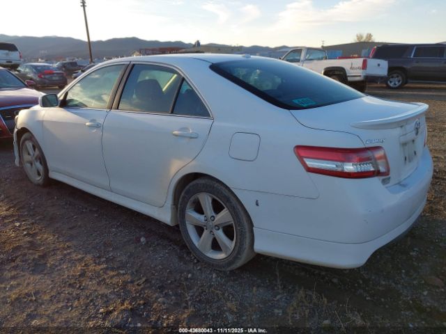 Toyota Camry Se Image 3