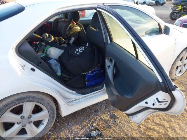 Toyota Camry Se Image 8