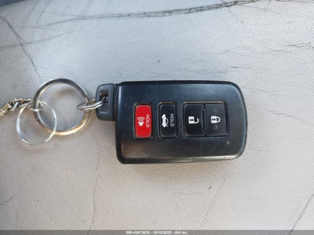 Toyota Camry Xle Image 15