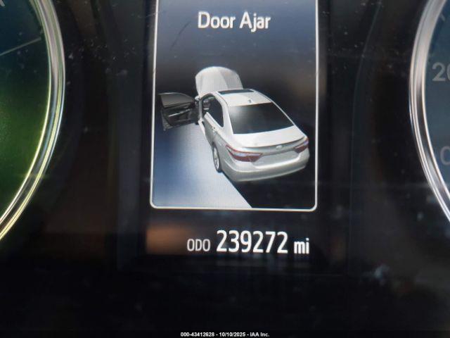 Toyota Camry Xle Image 6