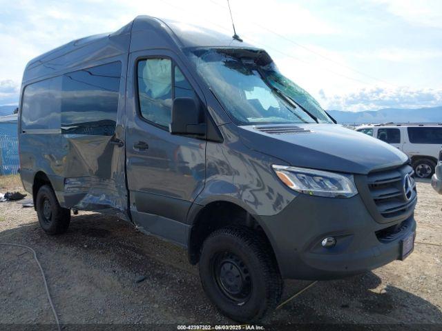  Salvage Mercedes-Benz Sprinter 2500