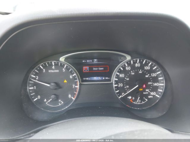 Nissan Pathfinder Platinum Image 6