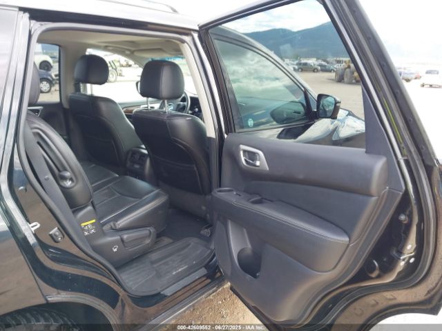 Nissan Pathfinder Platinum Image 11