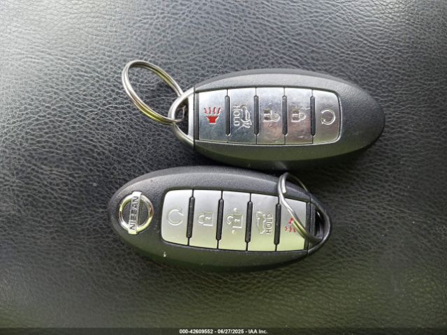 Nissan Pathfinder Platinum Image 8