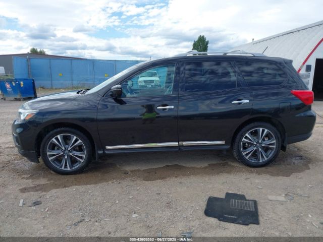 Nissan Pathfinder Platinum Image 14