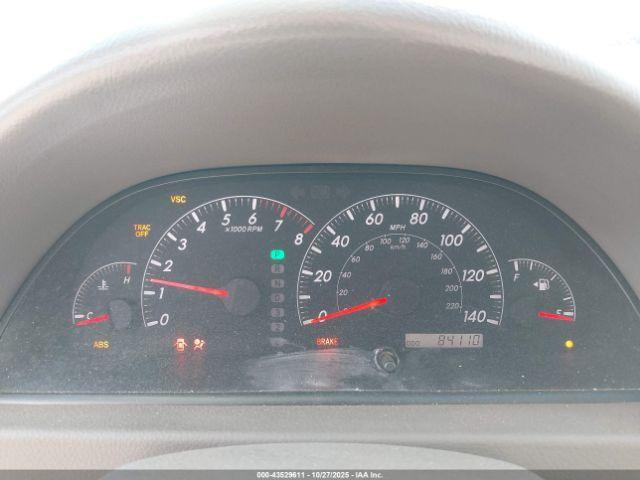 Toyota Camry Xle V6 Image 4