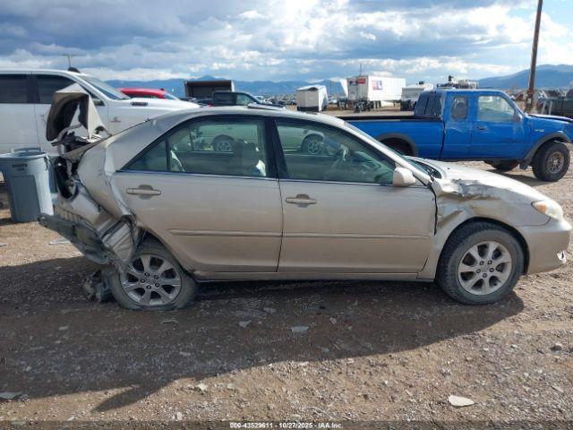 Toyota Camry Xle V6 Image 17