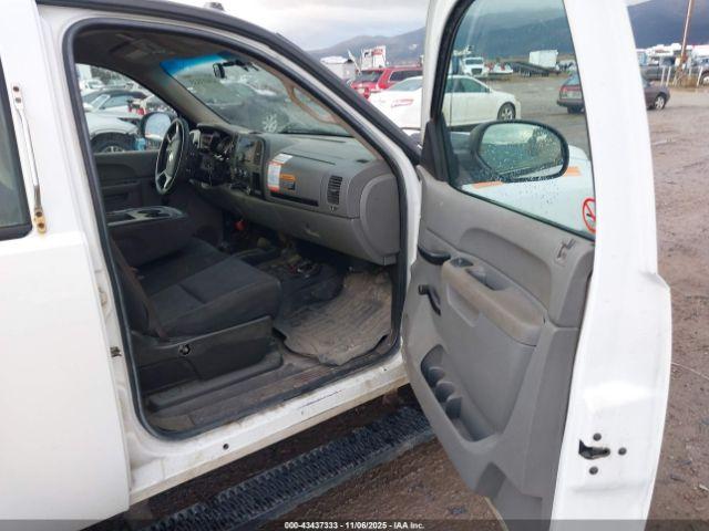 Chevrolet Silverado 3500 Work Truck Image 19