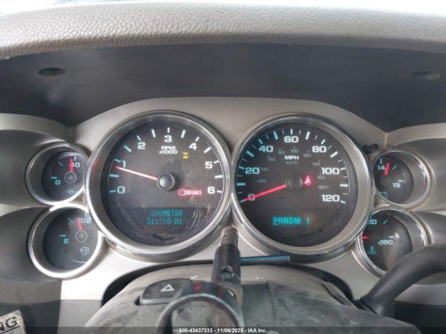 Chevrolet Silverado 3500 Work Truck Image 3