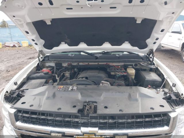 Chevrolet Silverado 3500 Work Truck Image 10