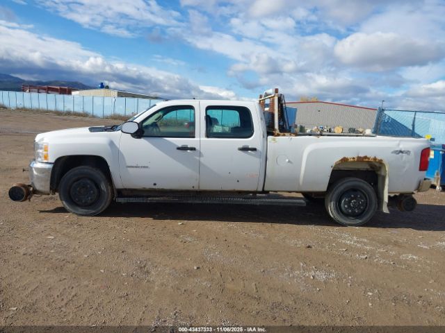Chevrolet Silverado 3500 Work Truck Image 15