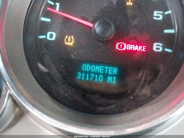 Chevrolet Silverado 3500 Work Truck Image 12